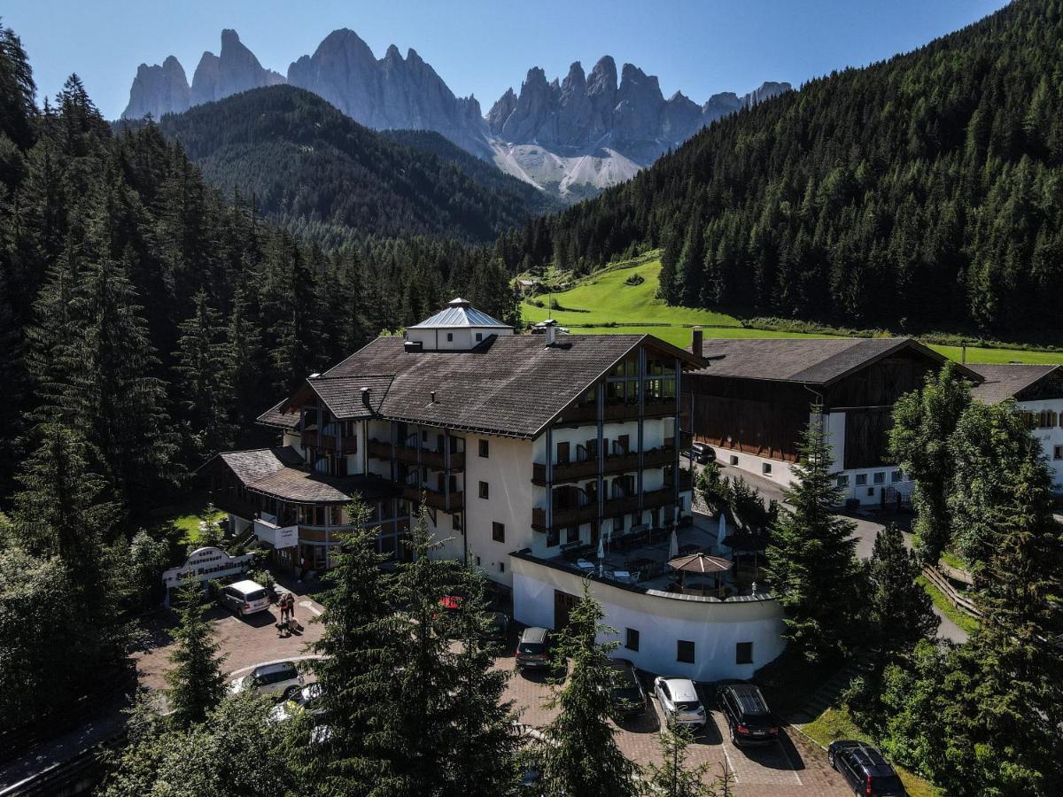 Hotel Ranuimüllerhof Villnöss Exterior foto
