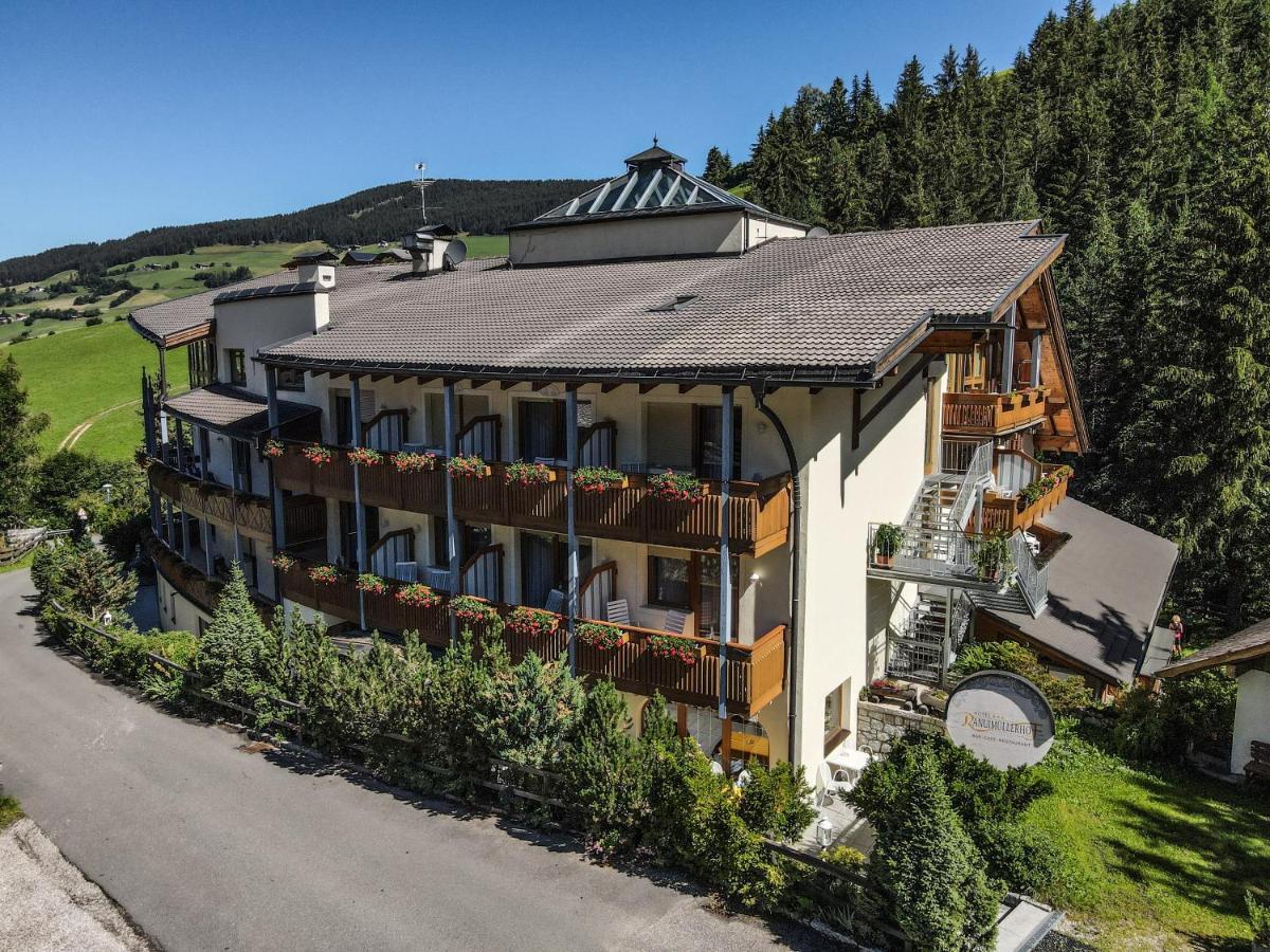 Hotel Ranuimüllerhof Villnöss Exterior foto